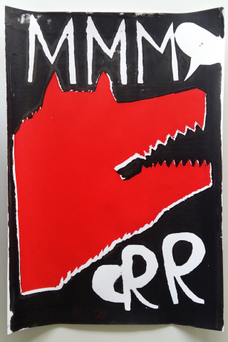 Rode wolvenkop op zwart. Witte tekst: "MMM" en "GRR".